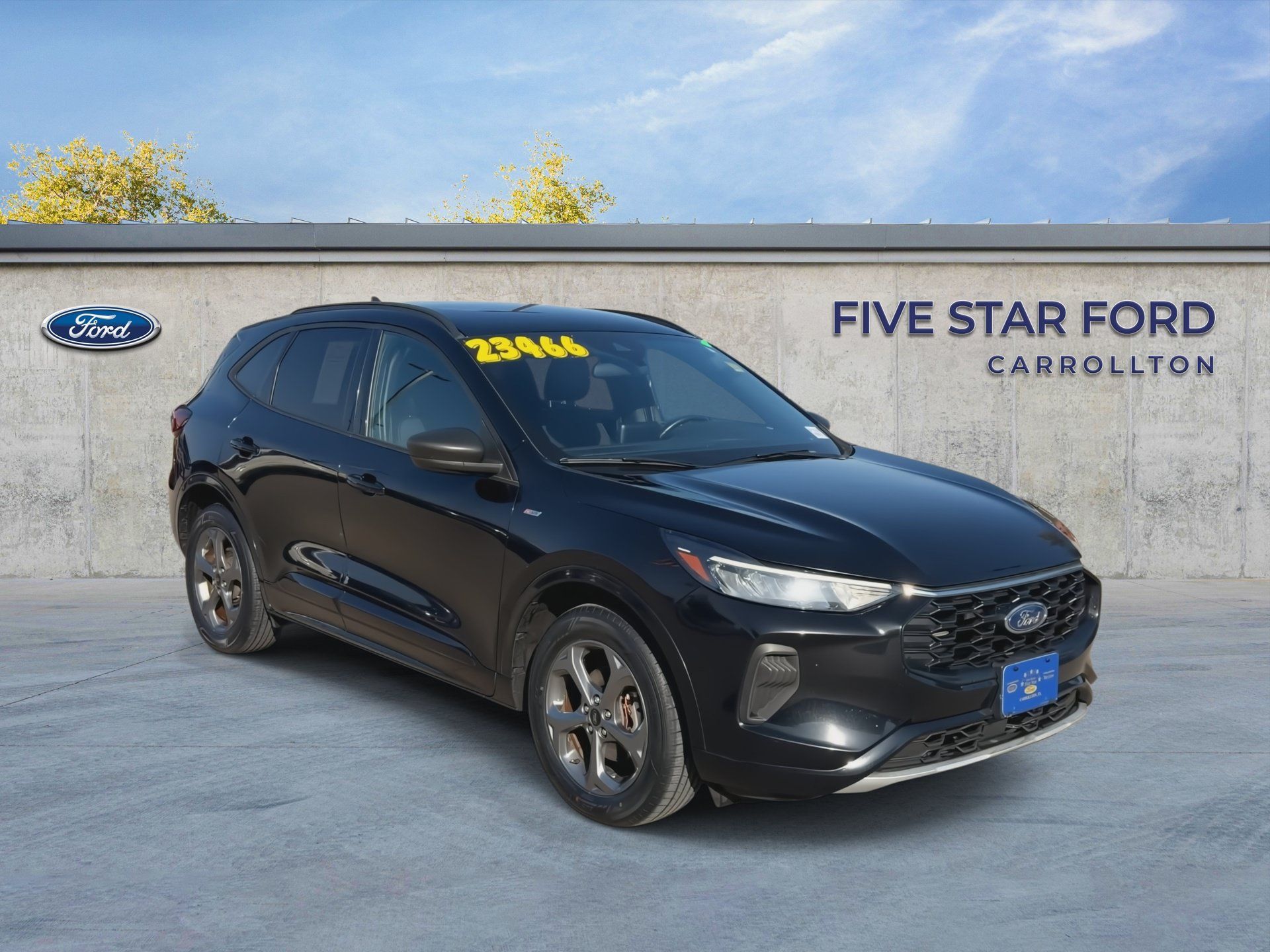 Certified 2023 Ford Escape ST-Line AWD/4WD image 2