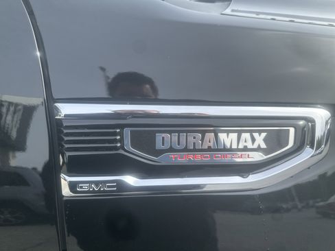 Used 2023 GMC Sierra 1500 SLT w/ SLT Premium Package image 9