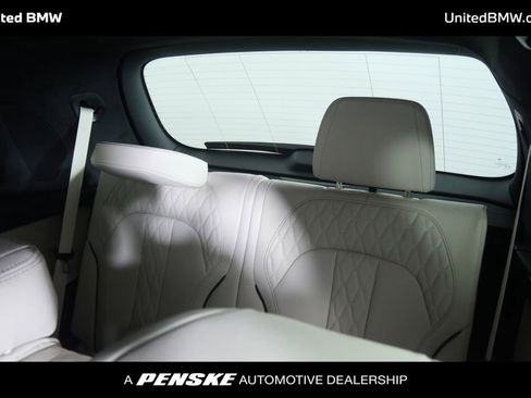 New 2026 BMW X7 M60i image 18