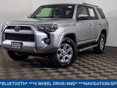 Used 2016 Toyota 4Runner SR5 AWD/4WD image 2