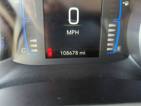 Used 2021 Chrysler Voyager Lxi image 42