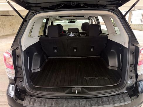 Used 2017 Subaru Forester 2.5i Premium w/ All-Weather Package AWD/4WD image 21