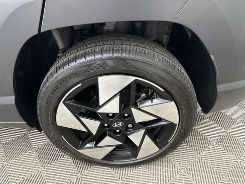 Used 2024 Hyundai Kona Limited image 21