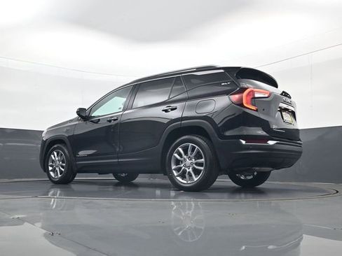 Used 2022 GMC Terrain SLT w/ Infotainment Package II FWD image 27