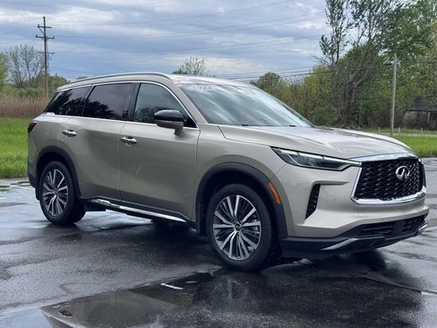 Used 2023 INFINITI QX60 Sensory w/ Cargo Package AWD/4WD image 6