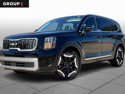 Used 2024 Kia Telluride EX w/ EX Captain's Chair Package