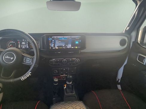 Used 2024 Jeep Gladiator Sport image 21
