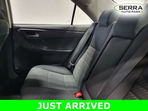 Used 2016 Toyota Camry LE FWD image 12