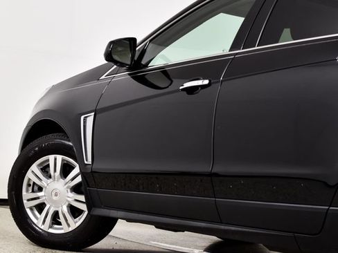 Used 2014 Cadillac SRX Luxury FWD image 16