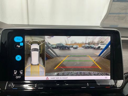 New 2026 Volkswagen Atlas SEL Premium R-Line image 17