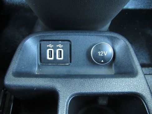 Used 2020 Ford Transit Connect XL image 38