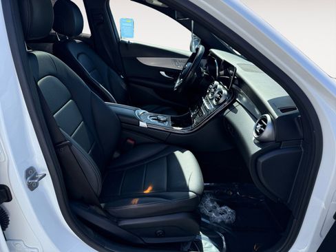 Used 2021 Mercedes-Benz C 300 Sedan image 19