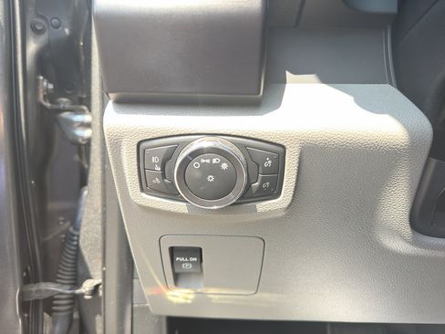 Used 2018 Ford F150 XL w/ Equipment Group 101A Mid AWD/4WD image 17
