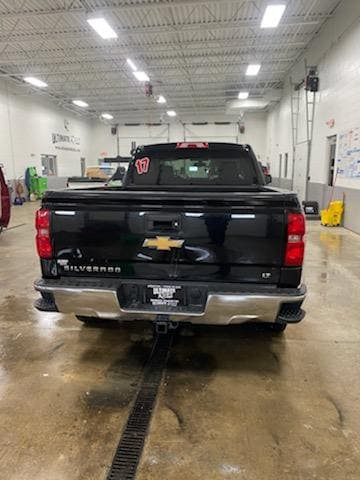 Used 2017 Chevrolet Silverado 1500 LT w/ Trailering Package AWD/4WD image 4