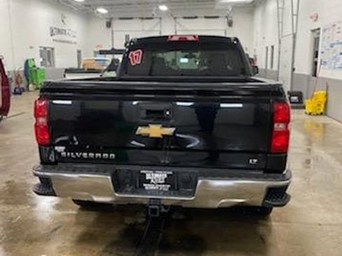 Used 2017 Chevrolet Silverado 1500 LT w/ Trailering Package image 4