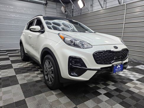 Used 2021 Kia Sportage S w/ S AWD Premium Package image 4