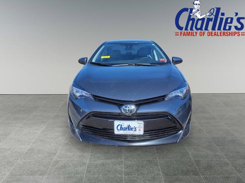 Used 2017 Toyota Corolla LE image 2