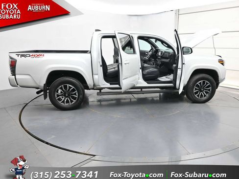 Used 2023 Toyota Tacoma TRD Sport w/ TRD Premium Sport Package AWD/4WD image 37