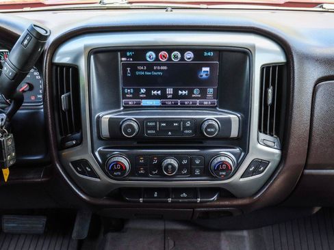 Used 2018 Chevrolet Silverado 1500 LT w/ All Star Edition AWD/4WD image 27