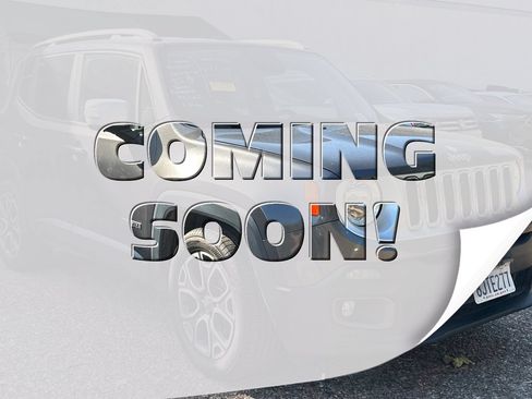 Used 2018 Jeep Renegade Limited w/ UConnect 8.4 Nav Group FWD image 1