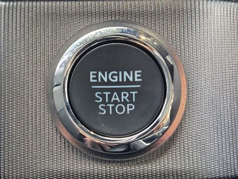 Used 2025 Ford F250 Platinum image 18