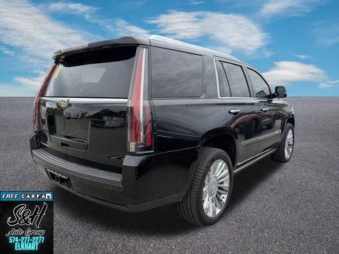 Used 2017 Cadillac Escalade Platinum AWD/4WD image 8