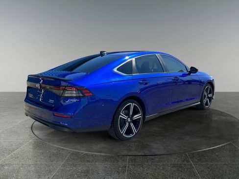 Used 2023 Honda Accord Sport image 9