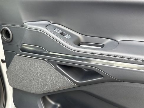 New 2026 Lincoln Navigator L Reserve w/ Jet Appearance Package image 9