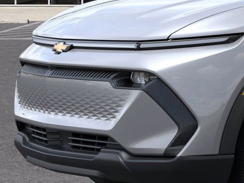 New 2026 Chevrolet Equinox EV LT image 13