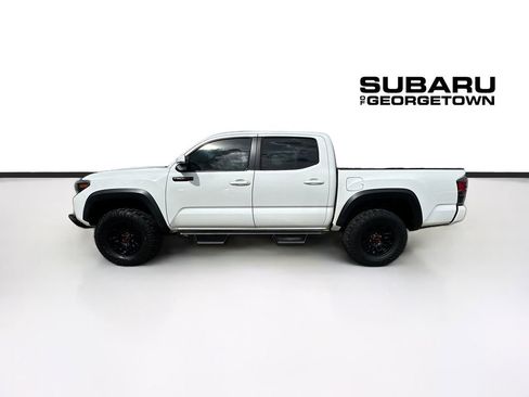 Used 2017 Toyota Tacoma TRD Pro AWD/4WD image 4