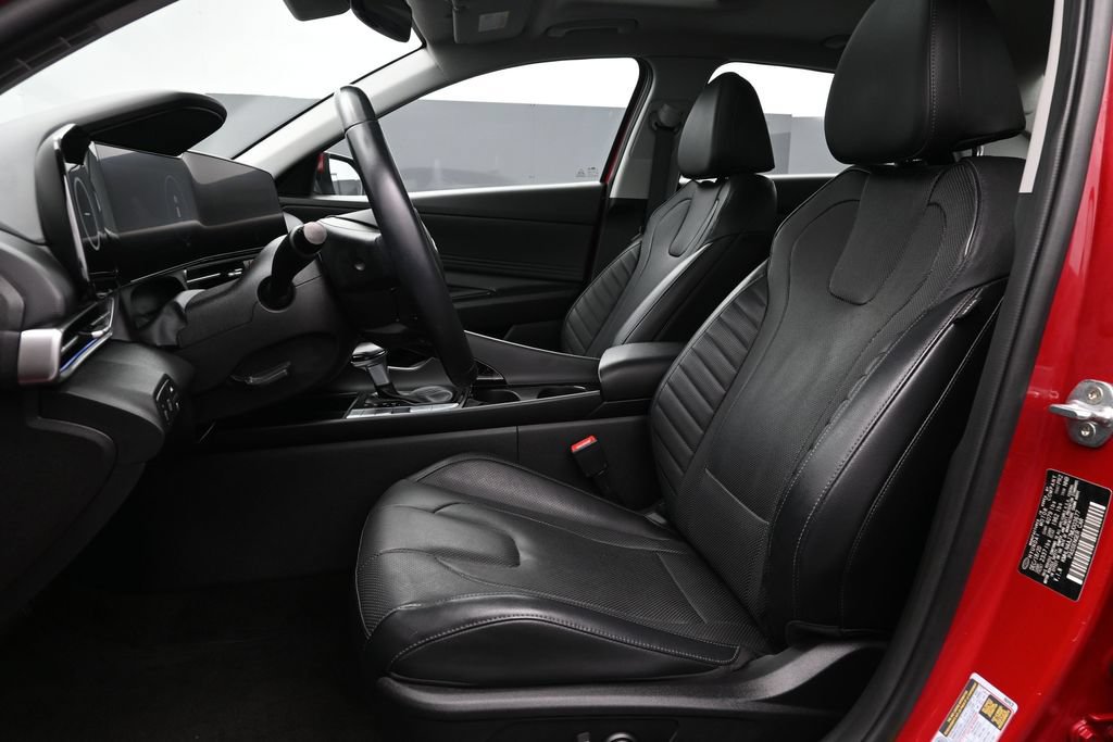 Used 2021 Hyundai Elantra Limited FWD image 11