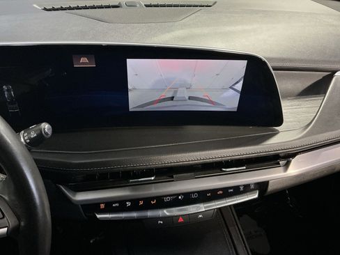 Used 2024 Cadillac XT4 Premium Luxury image 20