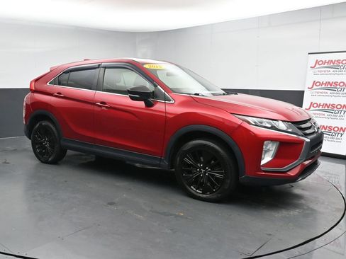 Used 2019 Mitsubishi Eclipse Cross LE image 2