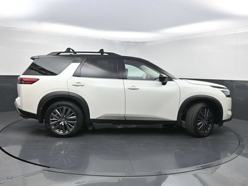 Used 2023 Nissan Pathfinder SL w/ SL Premium Package FWD image 45