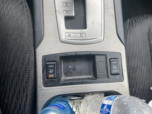 Used 2011 Subaru Outback 2.5i Premium w/ All-Weather Pkg image 18