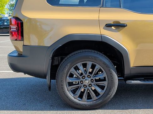 Certified 2026 Toyota Land Cruiser w/ Premium Package AWD/4WD image 10
