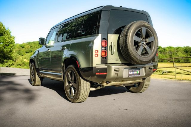 Used 2023 Land Rover Defender 110 X-Dynamic SE AWD/4WD image 2