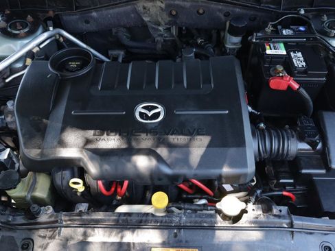 Used 2004 MAZDA MAZDA6 i FWD image 17