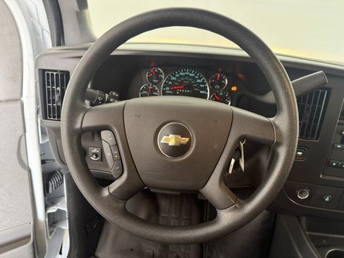 Used 2025 Chevrolet Express 2500 w/ Driver Convenience Package RWD image 20