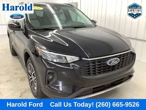 Used 2024 Ford Escape SE image 1