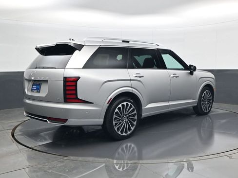 Used 2026 Hyundai Palisade Calligraphy image 5