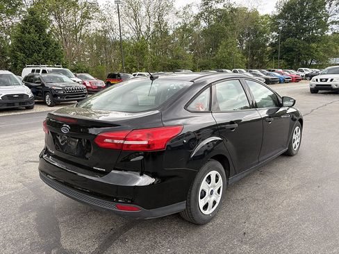 Used 2018 Ford Focus S FWD image 3