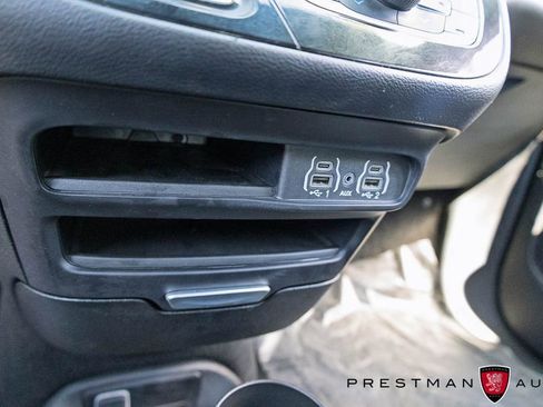Used 2025 Chrysler Pacifica Select FWD image 29