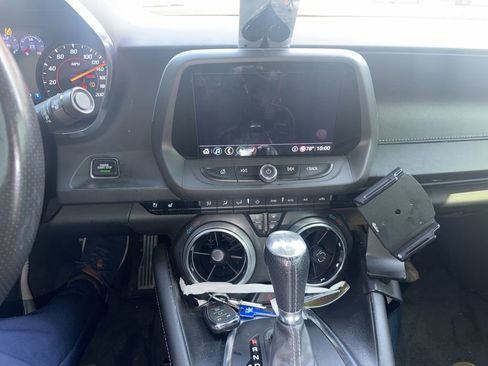 Used 2020 Chevrolet Camaro SS RWD image 7