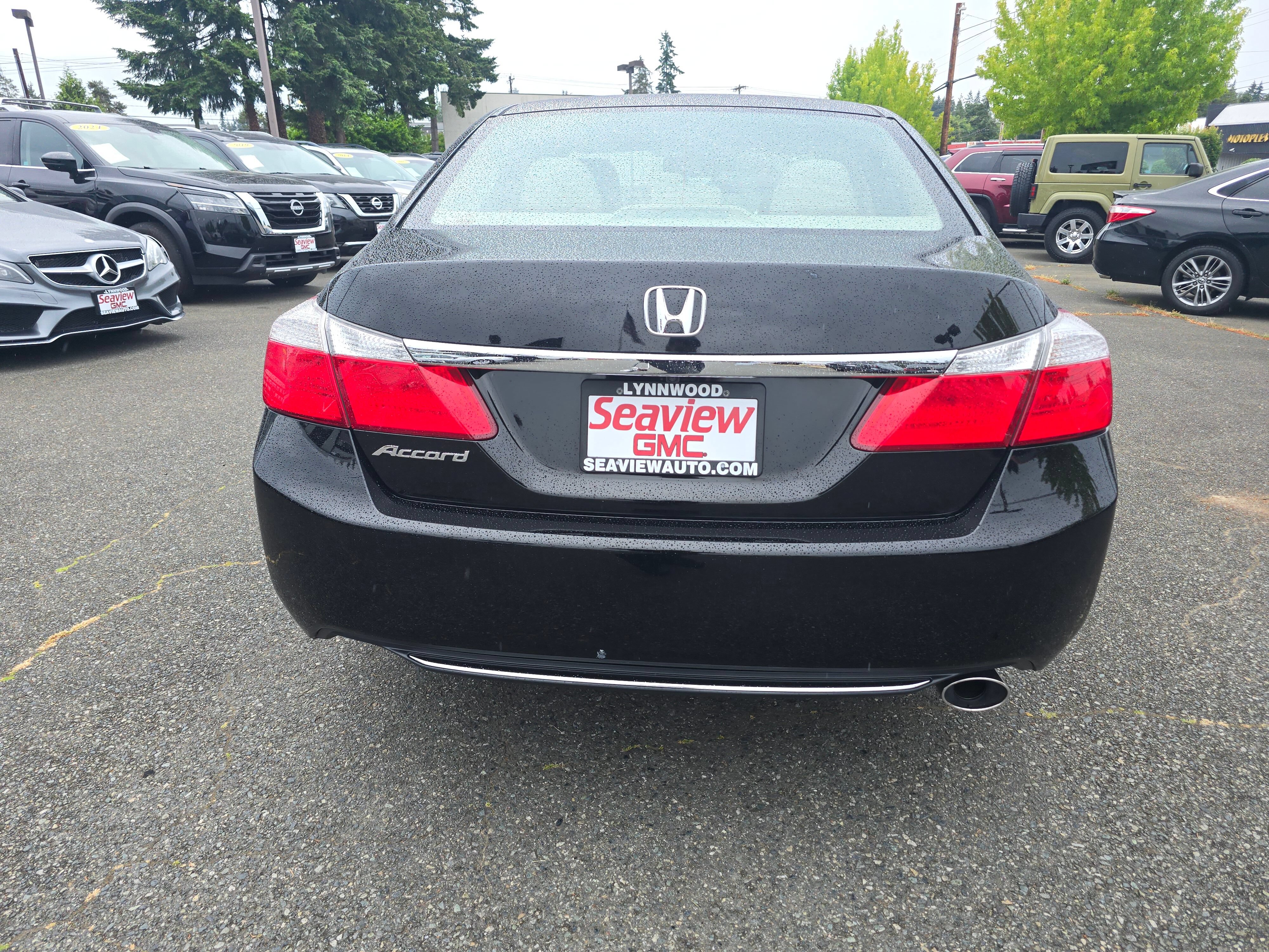 Used 2015 Honda Accord EX image 6