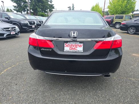 Used 2015 Honda Accord EX image 6