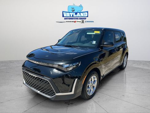 Used 2025 Kia Soul LX w/ LX Technology Package FWD image 20