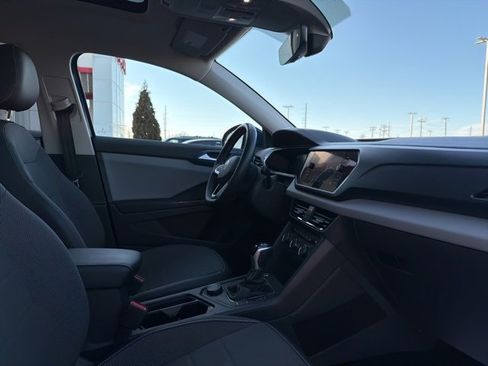 Used 2022 Volkswagen Taos SE w/ Panoramic Sunroof Package image 29