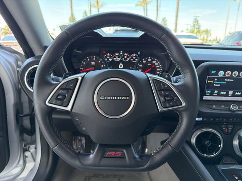 Used 2016 Chevrolet Camaro SS RWD image 18