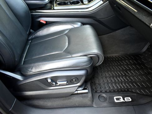 Used 2019 Audi Q8 Prestige w/ Luxury Package image 30